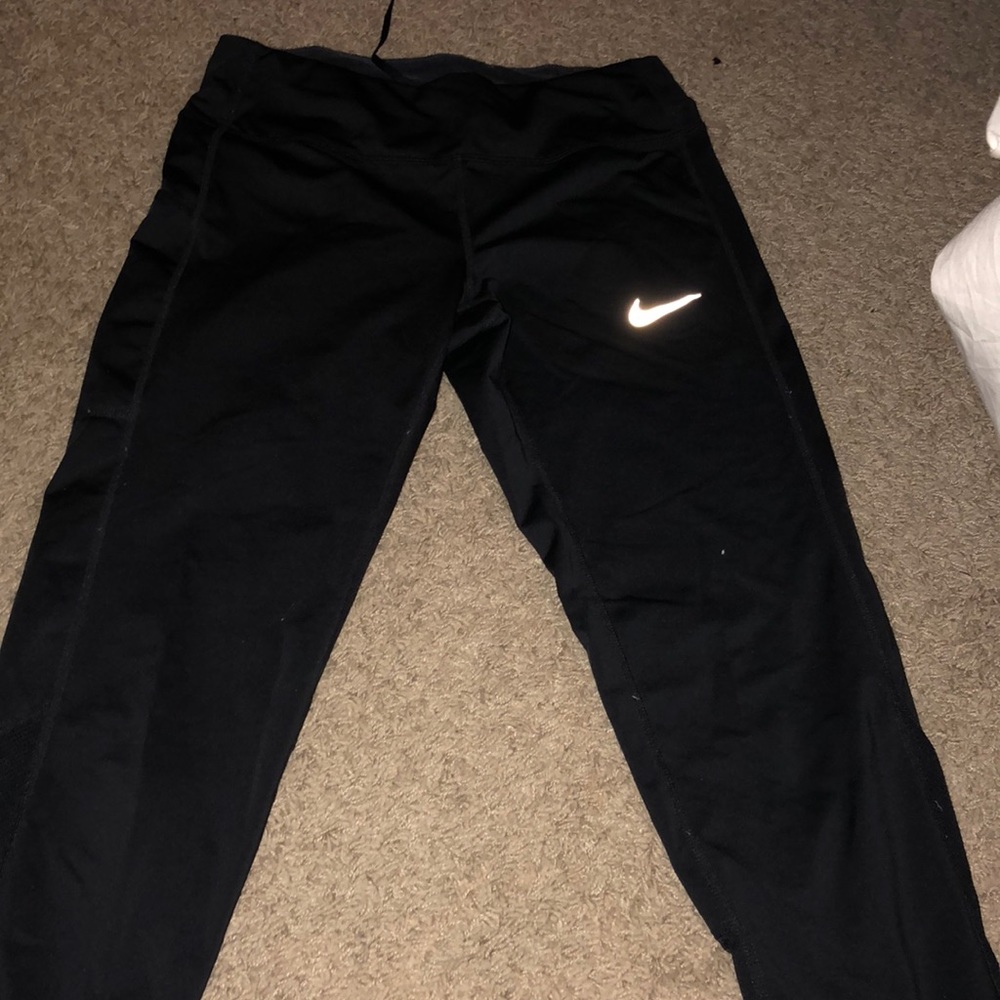 NIKE cropped leggings